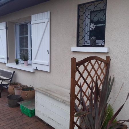 Bed and Breakfast Tulipe24 Savigne-l'Eveque Exterior foto